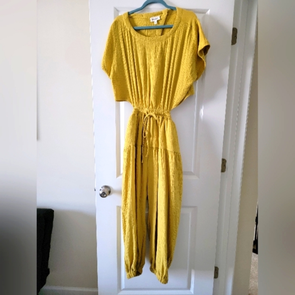 Mustard Color Jumpsuit. Gem